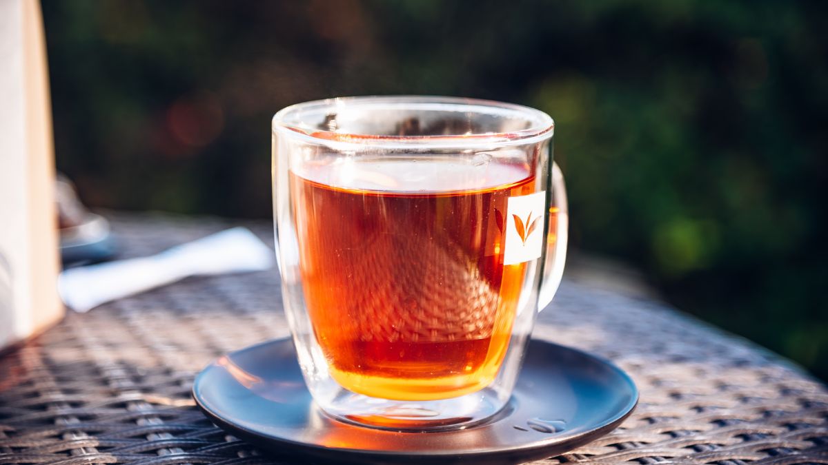 Black Tea: பால் டீ மட்டுமில்ல அளவுக்கு அதிகமாக பிளாக் டீ குடிப்பதும் ஆபத்துதான்!