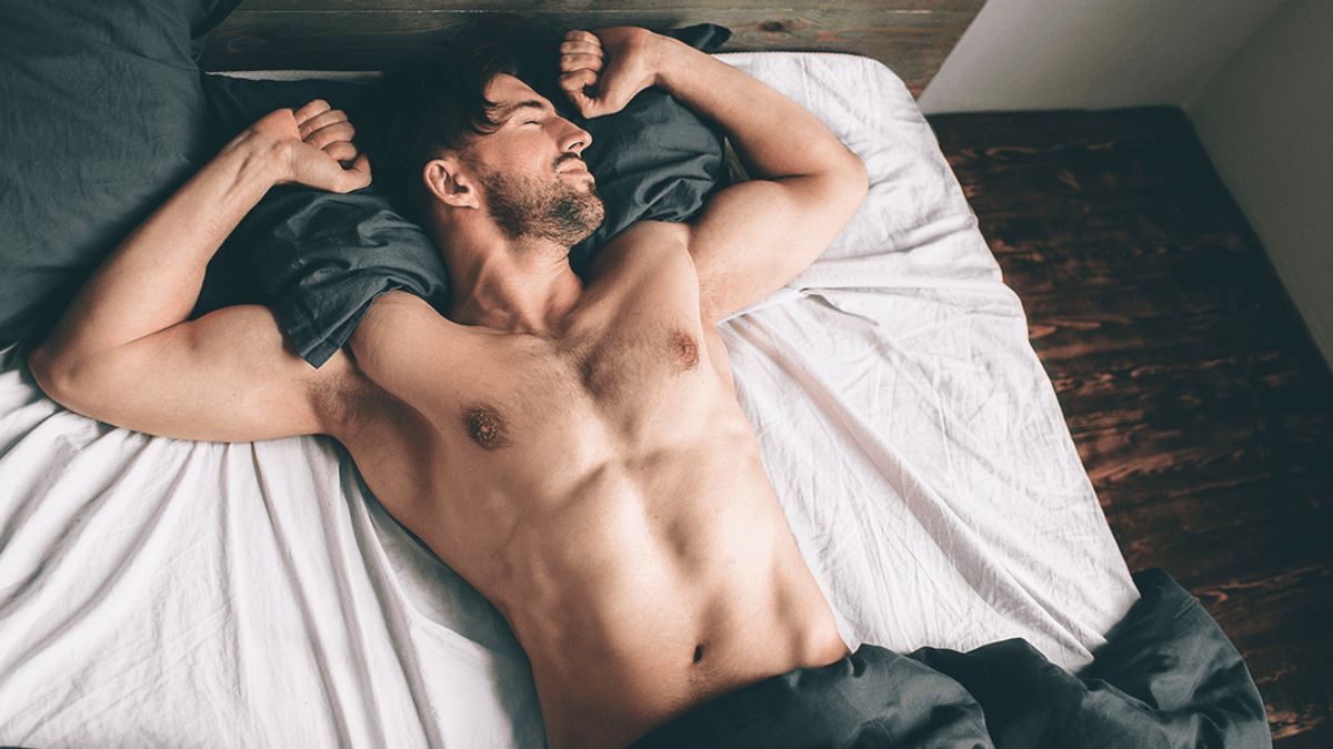 Sleeping Naked Benefits: ஆடை இல்லாமல் தூங்குவது ஆண்களுக்கு கருவுறுதல் தன்மையை அதிகரிக்குமா?